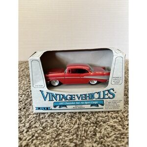 ERTL 1:43 DieCast 1957 CHEVY BEL AIR SPORT COUPE Vintage Vehicles (Red)